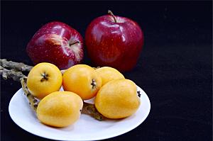 葡萄苹果水果拼盘