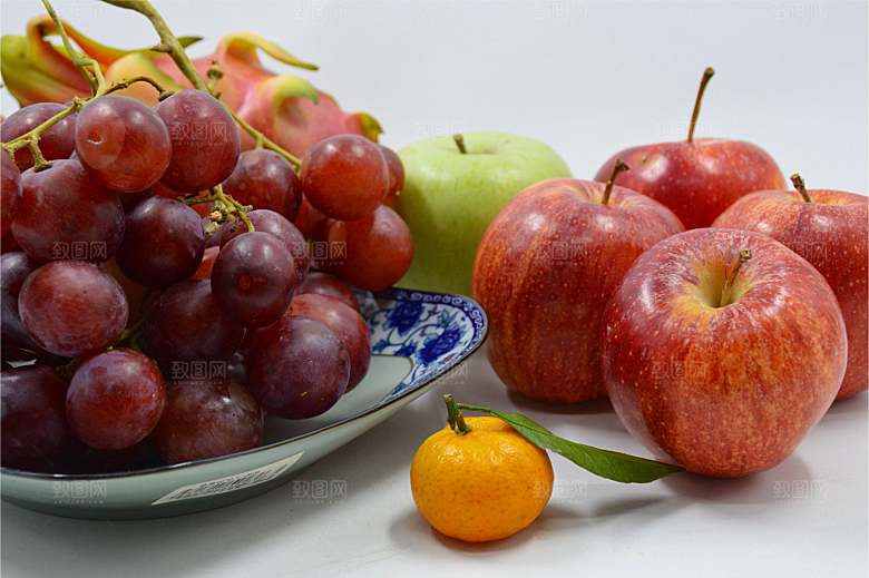 葡萄苹果水果拼盘