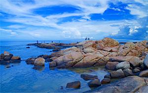 海南岛海边礁石自然风光