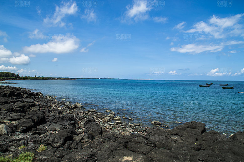 海南岛海边礁石自然风光