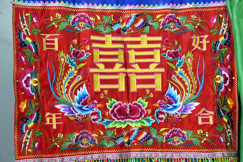湖南湘西苗族妇女服饰