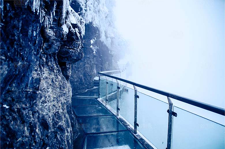 湖南 张家界天门山雪景