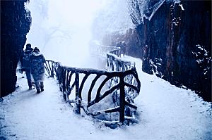 湖南 张家界天门山雪景