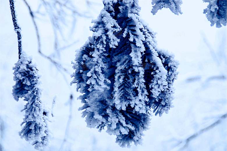 湖南 张家界天门山雪景