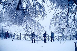 湖南 张家界天门山雪景