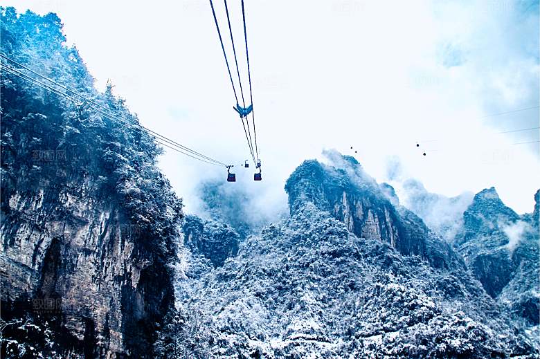 冰雪天张家界天门山索道