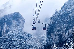 冰雪天张家界天门山索道