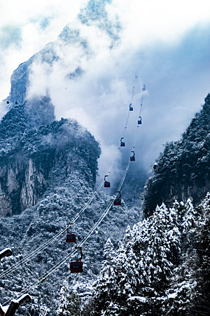 冰雪天张家界天门山索道