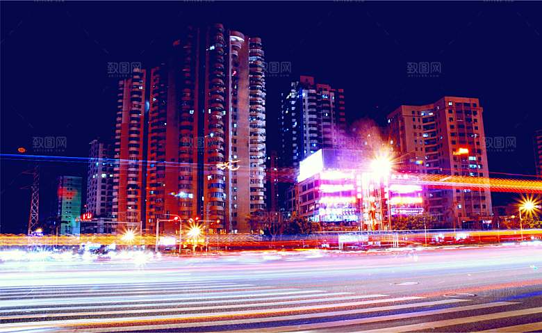 夜晚城市车灯轨迹