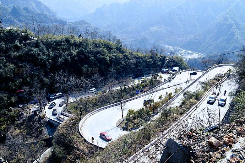 湖南湘西盘山公路