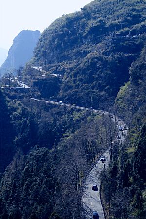 湖南湘西盘山公路