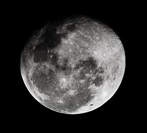 天空月球特写图片