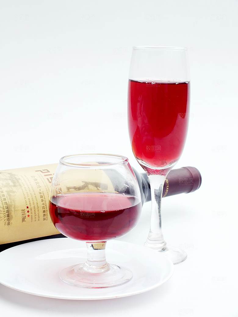 酒杯红酒特写图片