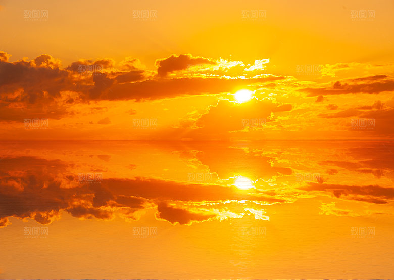 橘色火烧云落日余晖天空自然风景