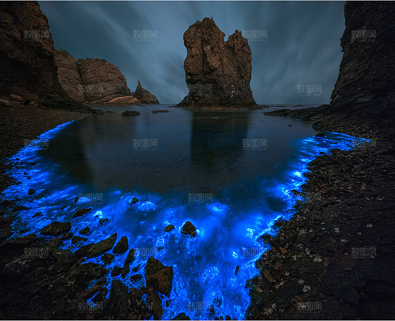蓝色湖泊夜晚素材