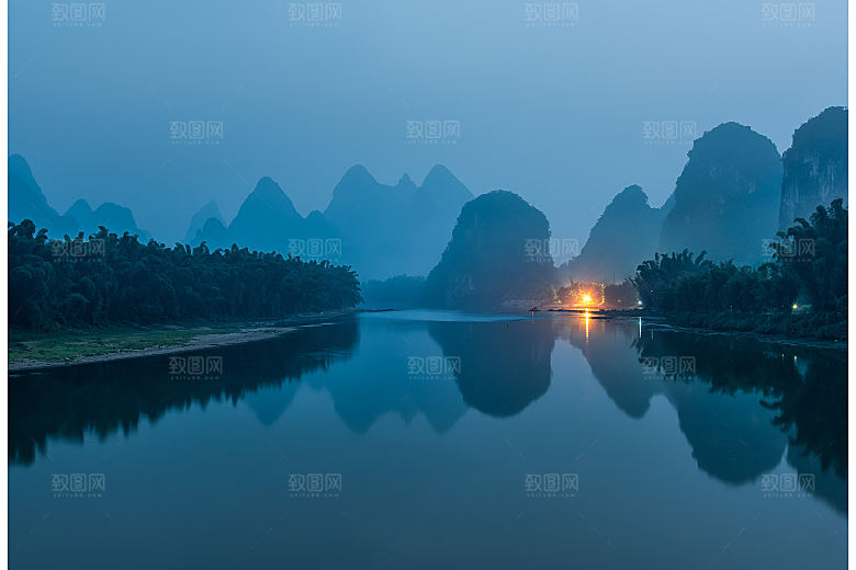 绿色夜晚蓝色天空素材