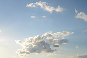 蓝色天空白云创意摄影
