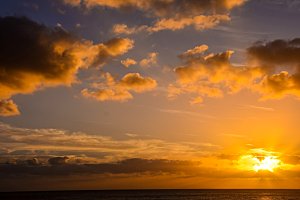 夕阳天空夜空火烧云摄影