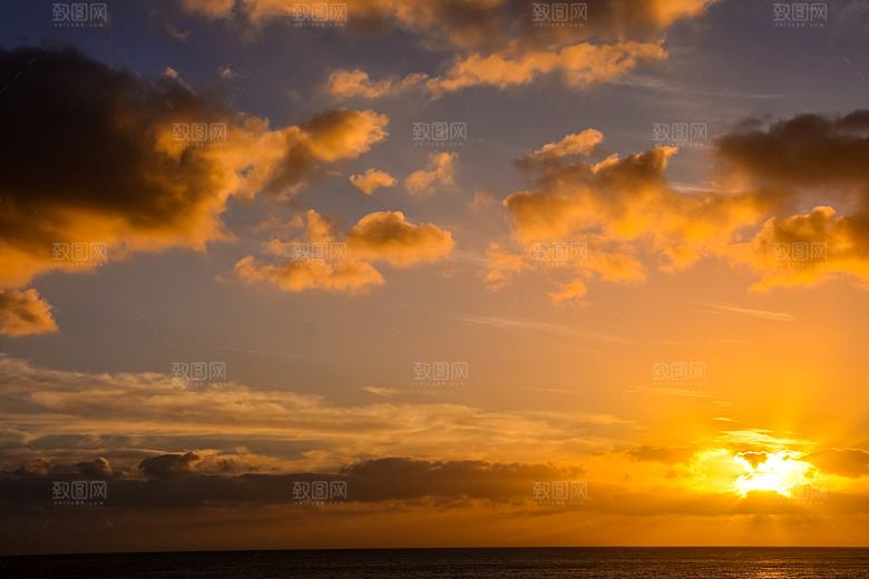 夕阳天空夜空火烧云摄影
