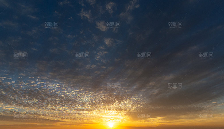 夕阳天空夜空火烧云摄影