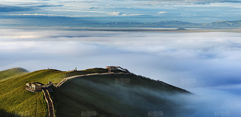 云雾大山山峰山峦云海意境图