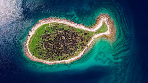 珊瑚岛地中海蓝色海边海岸海岛沙滩湖泊