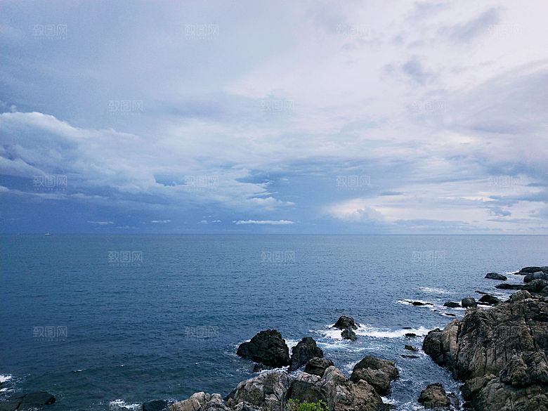 蓝色海边海岸海岛沙滩湖泊摄影