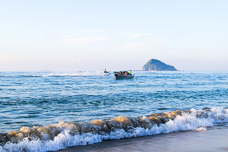 云南洱海沙滩蓝色海岸摄影