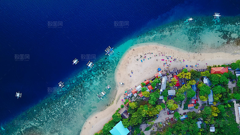 蓝色海岸线沙滩海边摄影