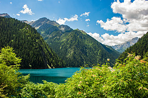 公园湖泊翡翠湖山水风光