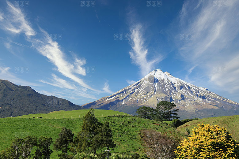 自然风景山峰山路山峦摄影