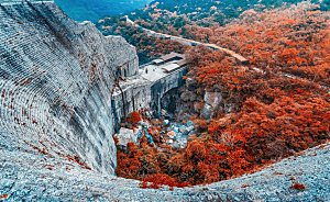 秋天枫叶山峦山峰摄影