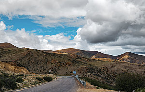 山峰山峦群山山顶摄影