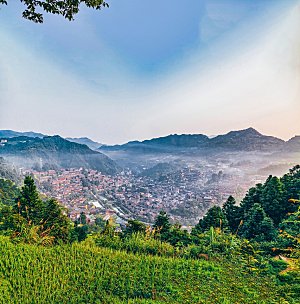 自然风景大山山峰山顶山地摄影