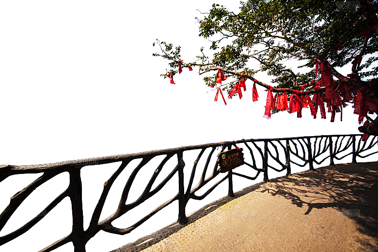 栅栏栏杆山洞前景素材