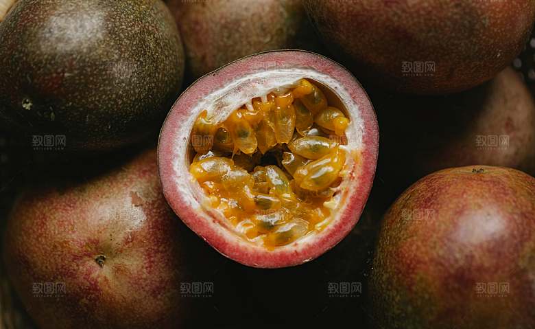 百香果切片特写摄影