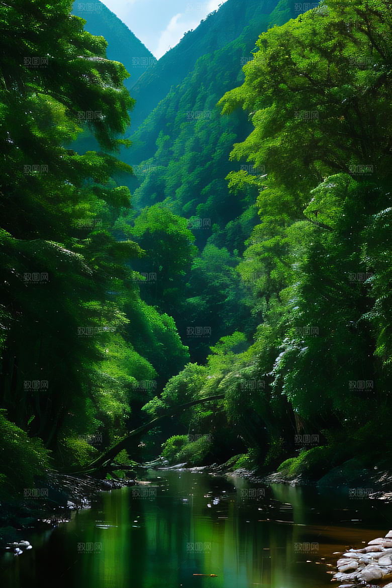 绿意盎然树木繁茂绿意盎然的山水风景