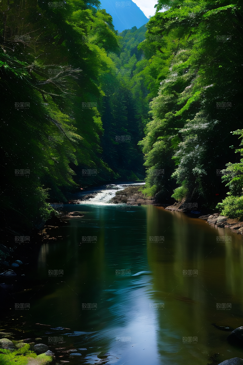 宁静的山水宛如画中的世界充满宁静与美丽