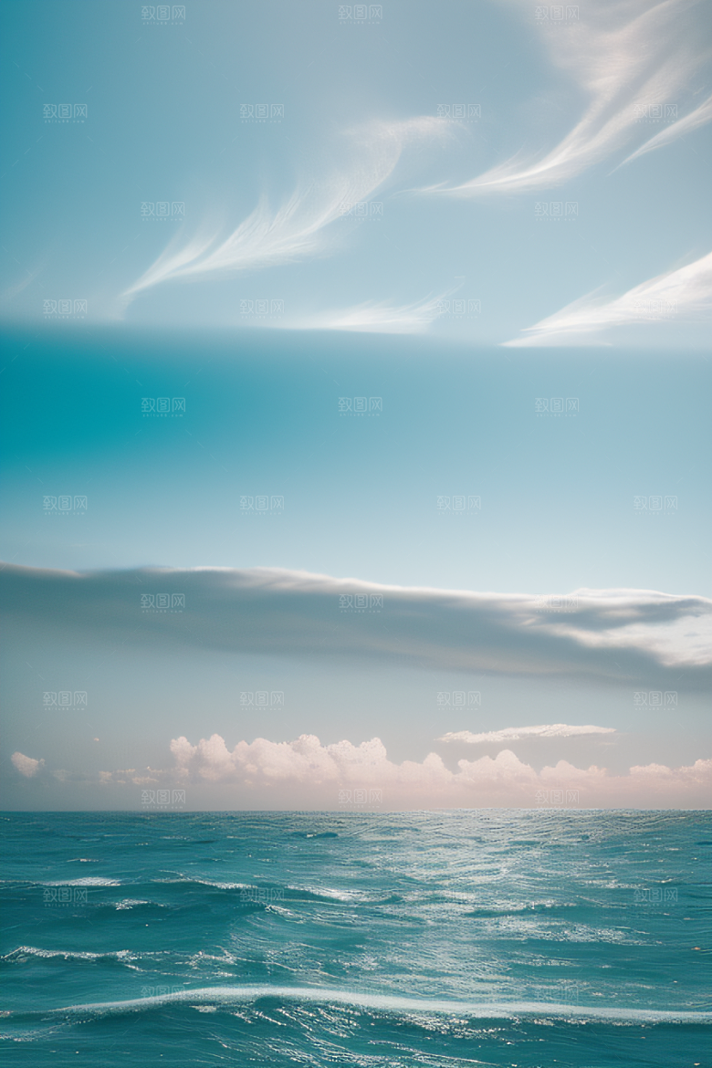 海边仙境浪花与云朵构成的美丽画卷