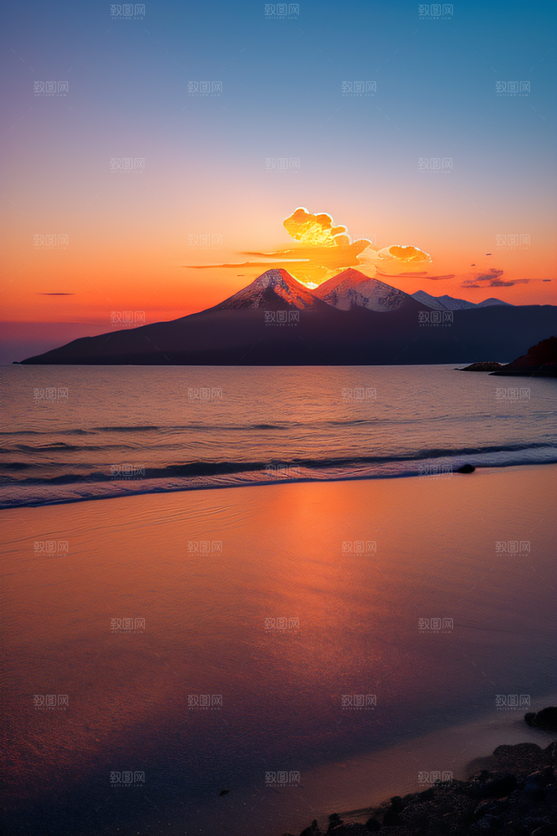 夕阳西下金色橙色和粉色的画卷