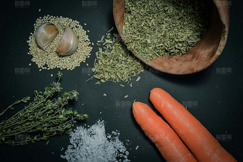黄色胡萝卜特写素材