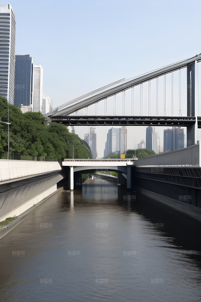 横卧大河的现代桥梁连接城市要道
