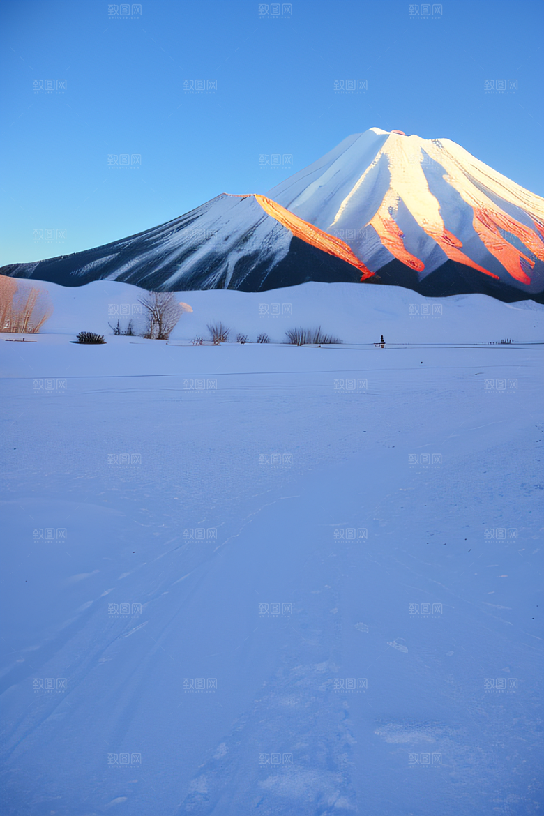 富士山与玉龙雪山两座迷人的山峰之旅