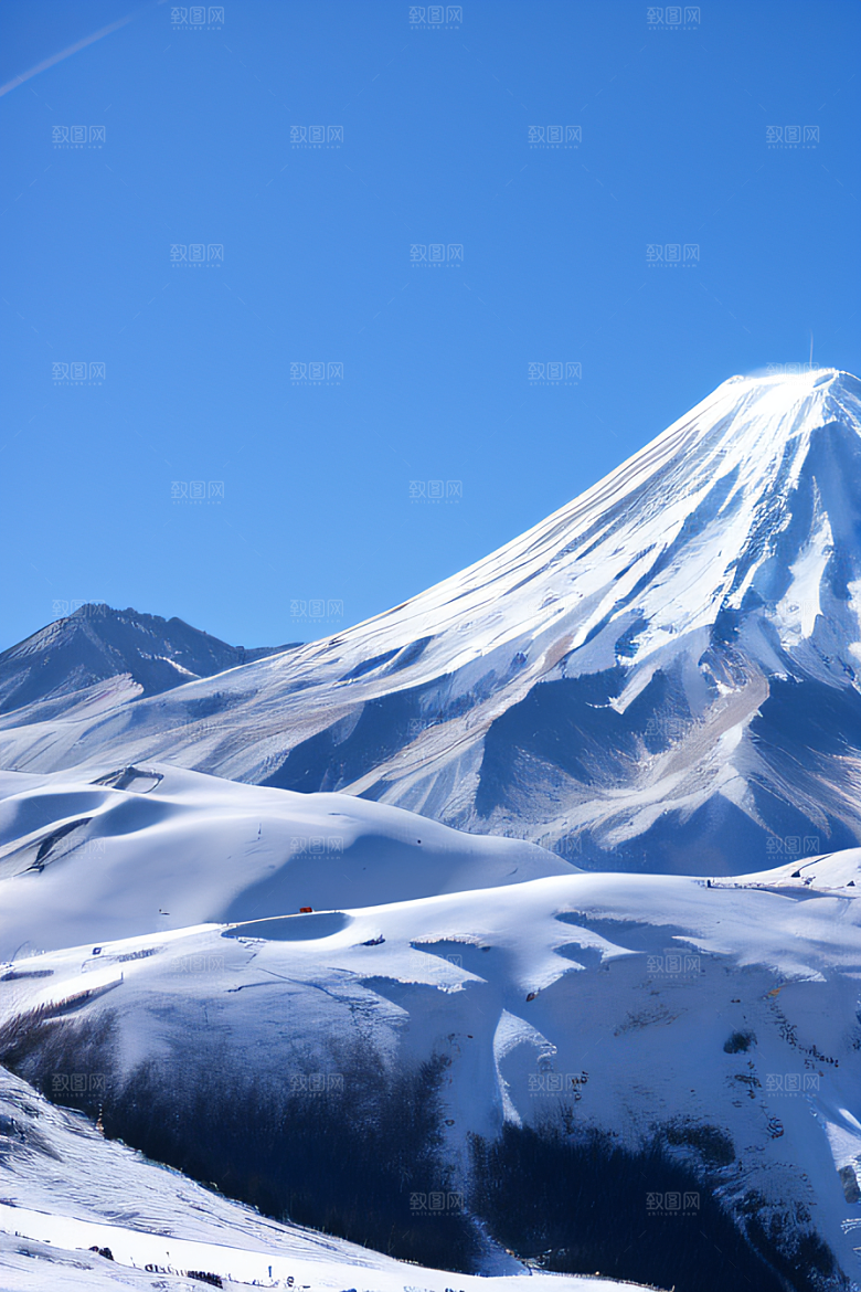 雪山两座神奇山峰的壮丽之旅