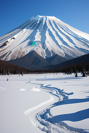 玉龙雪山云端仙境的壮丽景色