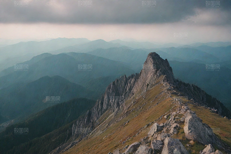 陡峭奇峰岩石石壁山顶