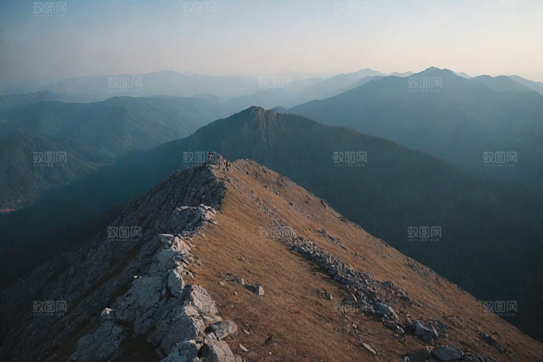 陡峭奇峰岩石石壁山顶