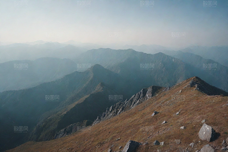 仙境般的云雾山顶风光