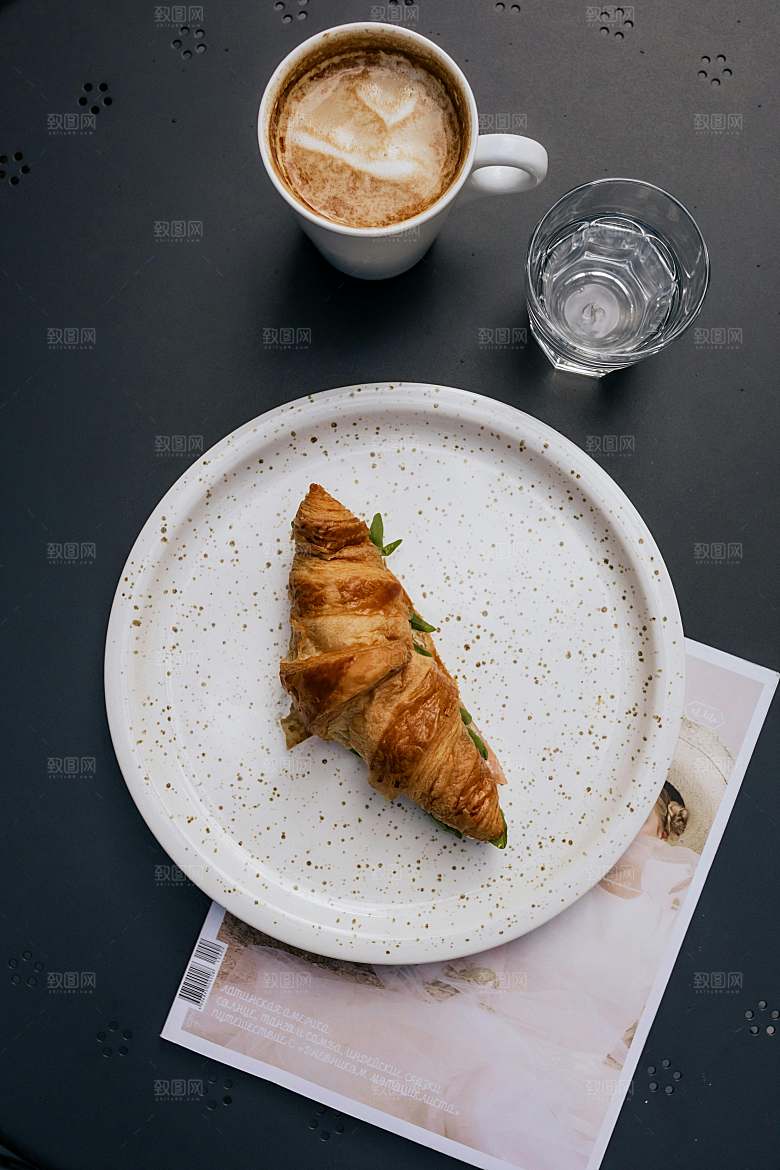 法式可颂面包摄影素材