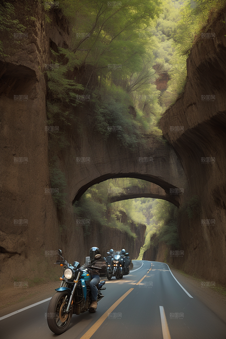 冒险之旅摩托穿越壮丽峡谷的速度与冒险